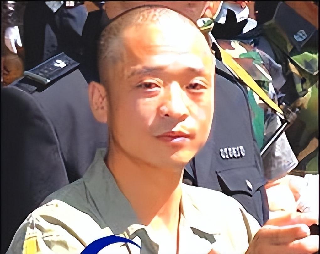 2004年贵州九指狂魔张仕强强奸杀人抢劫执行死刑时为何被直播