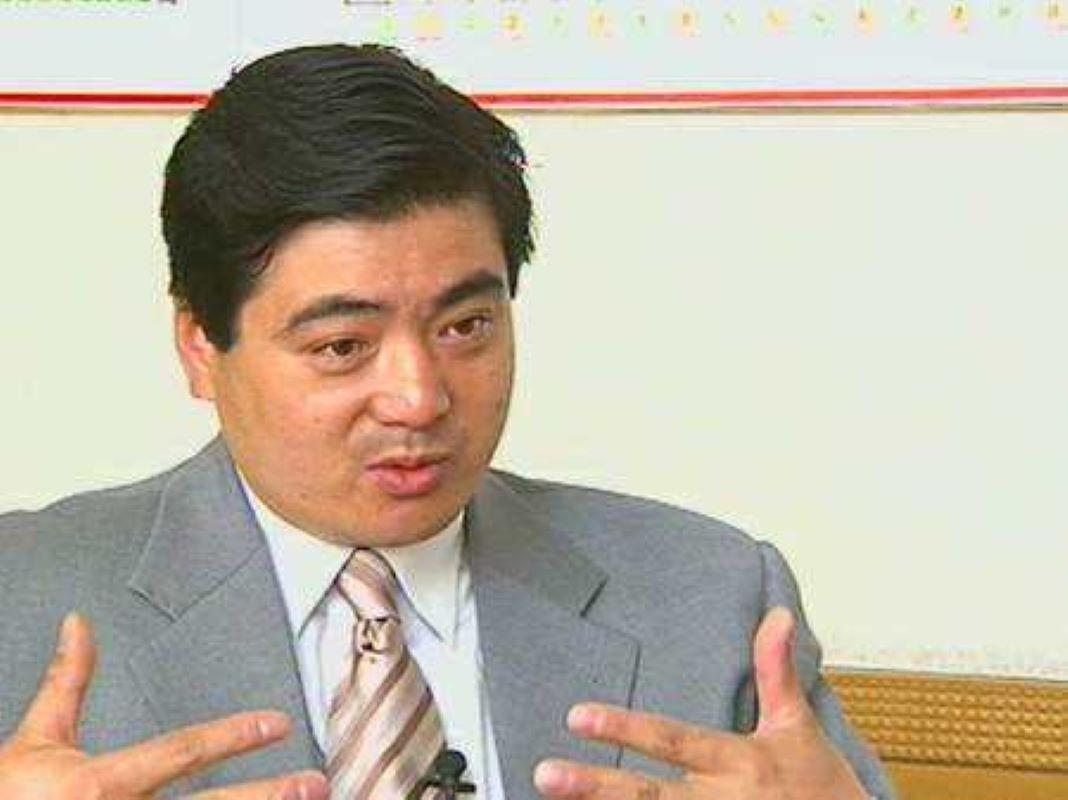 2004年西安17岁小伙10元抽中宝马反被告造假最后结局真解气