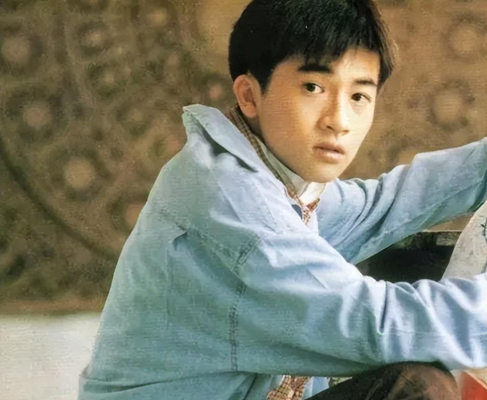 回顾表面上是端正男神其实鼻子歪斜这8位男星经不起细看