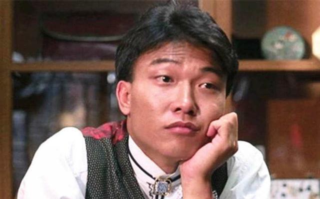 说这个名字你可能不知道是谁,但你肯定知道"秋生"吧!