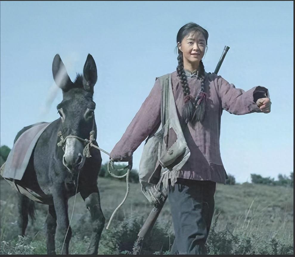 回顾8位戏里的村姑,现实中原来这么美,反差太大不敢认