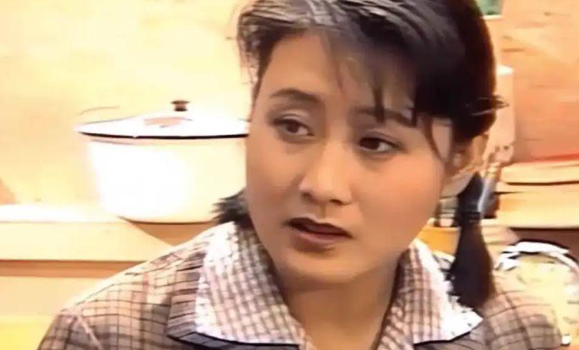 她的演绎生涯就好像被"幸运女神"所光顾着,张凯丽一开始并不是演艺圈