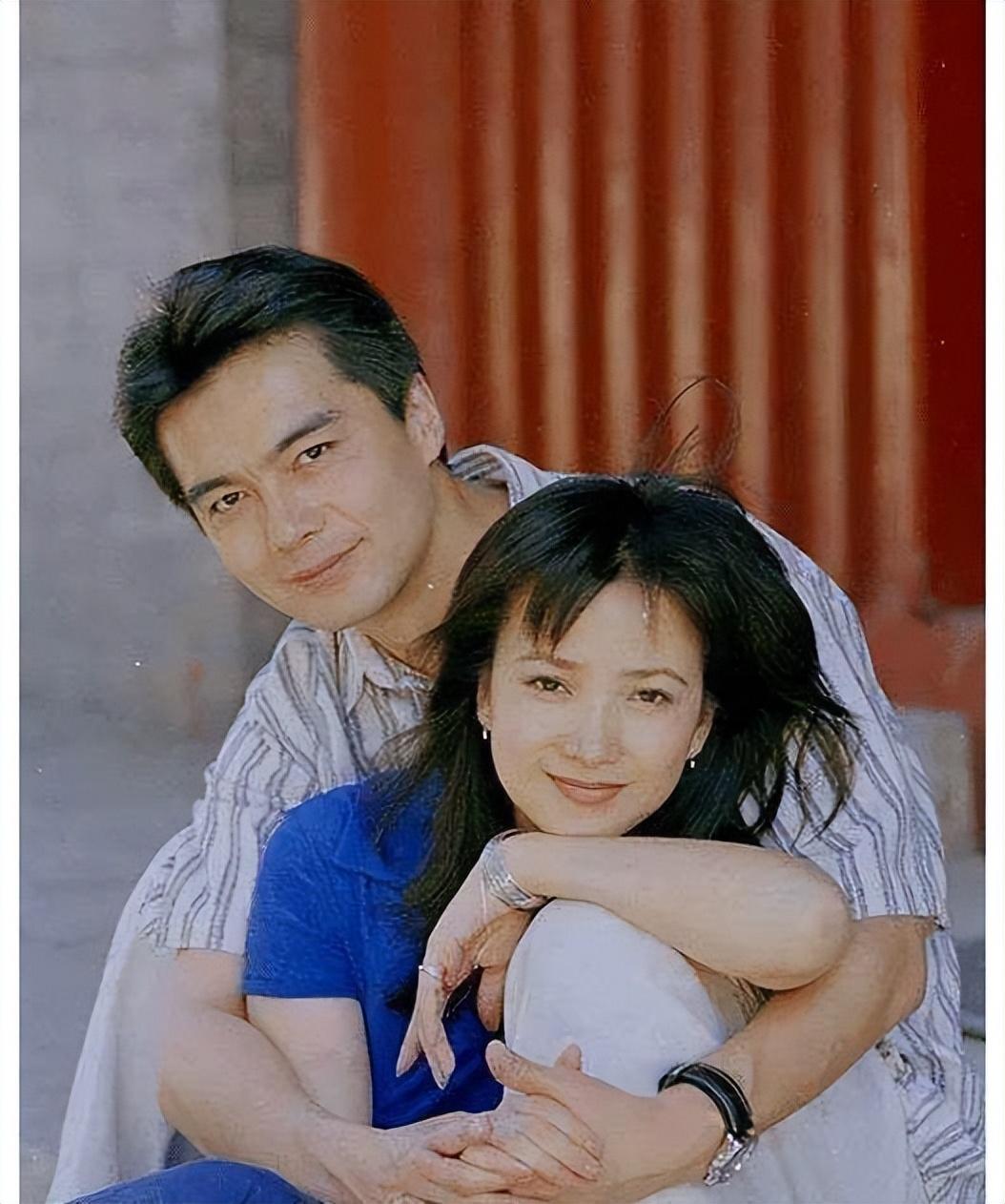 回顾他经历过四段婚姻却拒绝渣男称号声称每个女人都是真爱