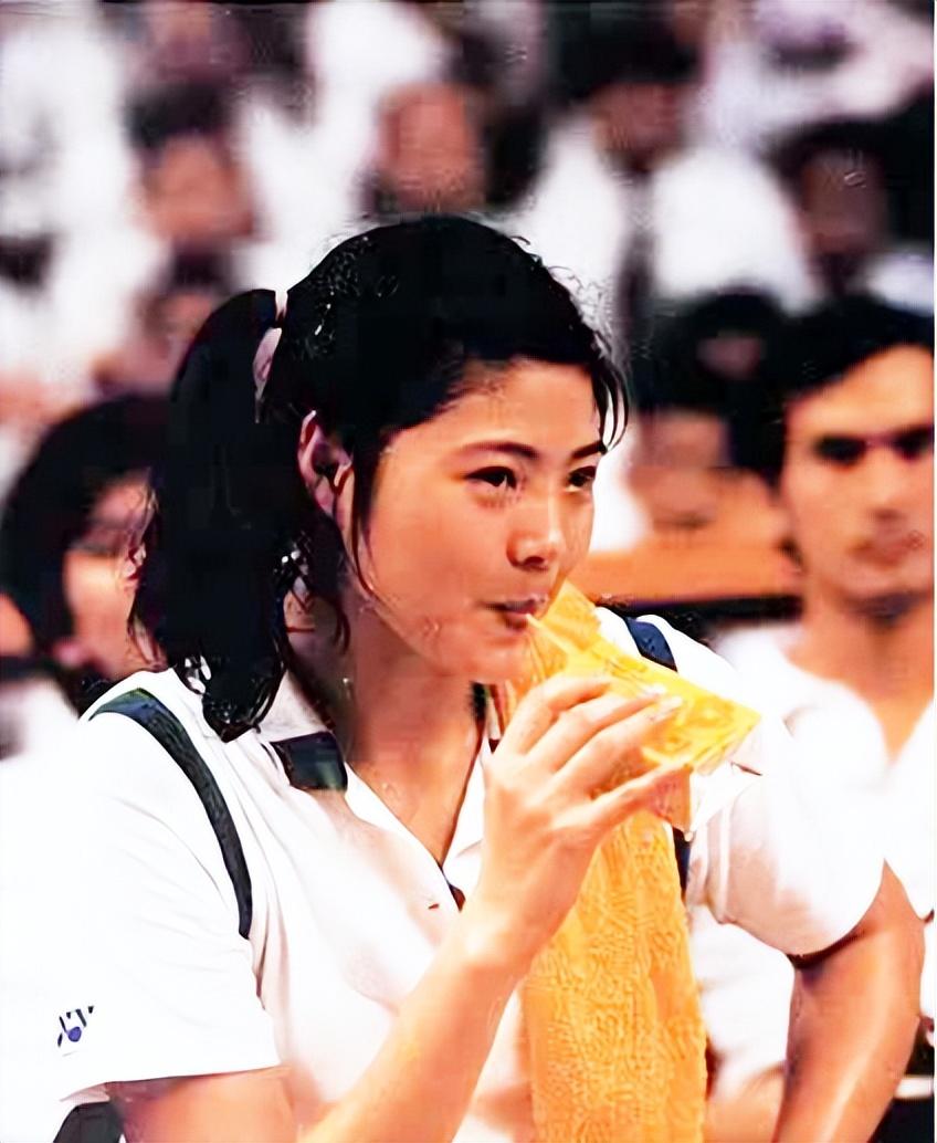 羽坛霸王花吴迪西远嫁印尼后回广州定居婚姻不被母亲接受