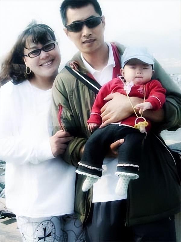 李菁菁三婚嫁小22岁男友被500位导演封杀如今苦尽甘来