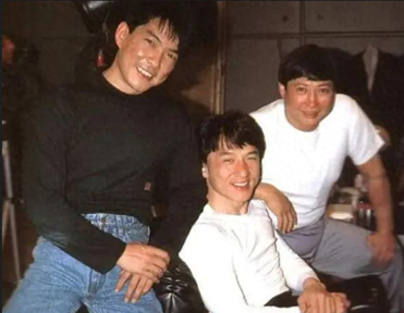 赤裸着上身,所有爱恨情仇全靠打的李小龙,功夫皇帝李连杰,花式玩命的