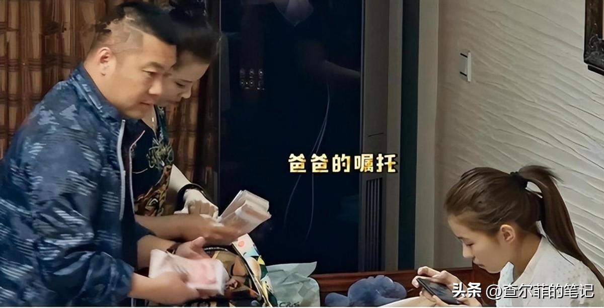 辽宁16岁巨婴刘思琦吃饭靠人喂每日花销过万如今过得怎样了