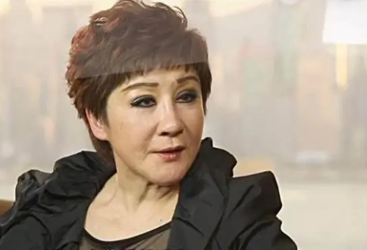 回顾向咏恒向华强是我爸李小龙死在我妈的床上我跟后妈是一家