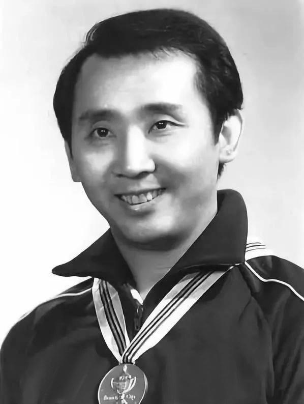 羽坛三剑客熊国宝为吃饱饭打羽毛球离婚又再婚现状如何