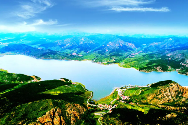 一,宁城休闲赏花  时间:4月初-5月中下旬  地点:宁城县杜鹃山景区