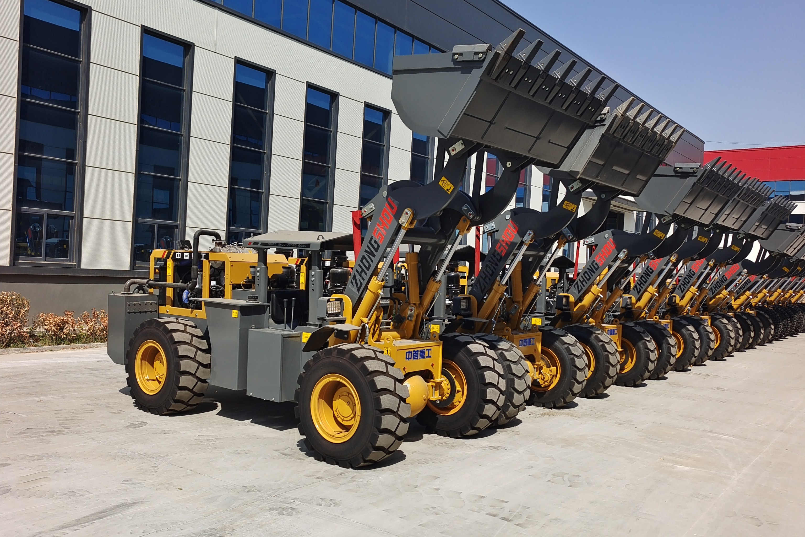 矿用井下装载机是矿山安全高效生产的关键设备,具备装载,破碎,挖掘等