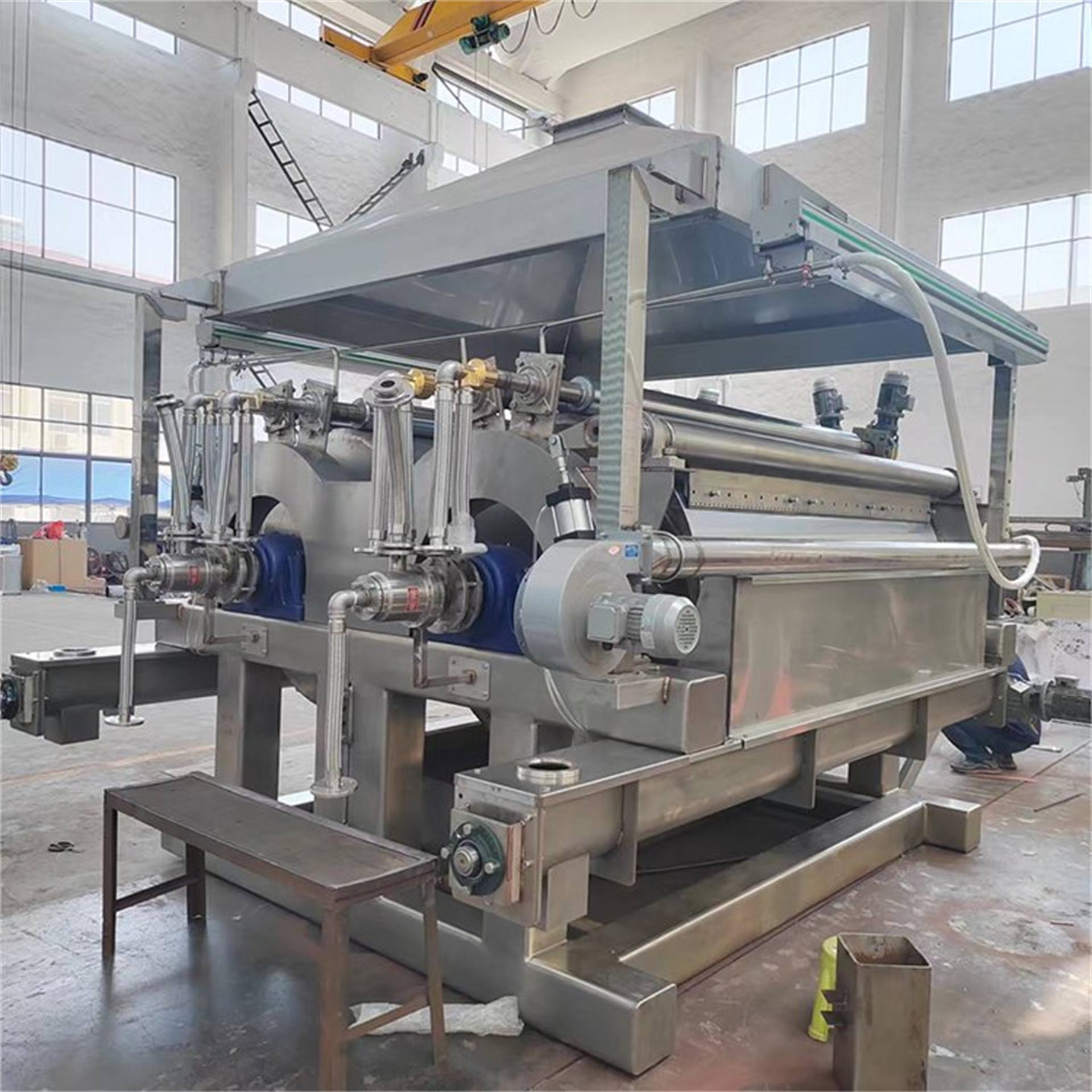 高盐母液废水滚筒刮板干燥机处理,杂盐母液刮板干燥装置