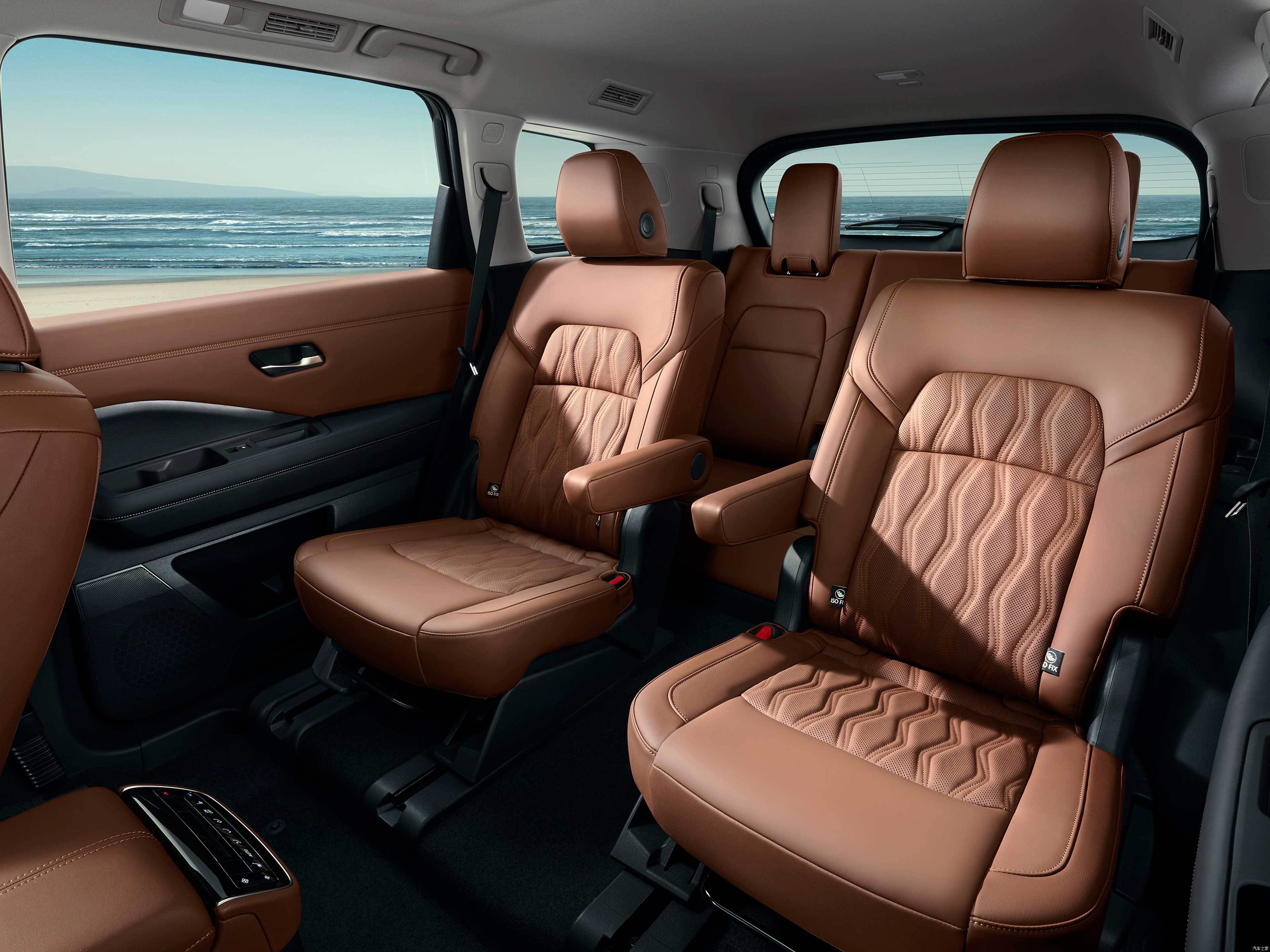 全新东风日产探路上市!售价23.98万起,动力强劲,内饰豪华!