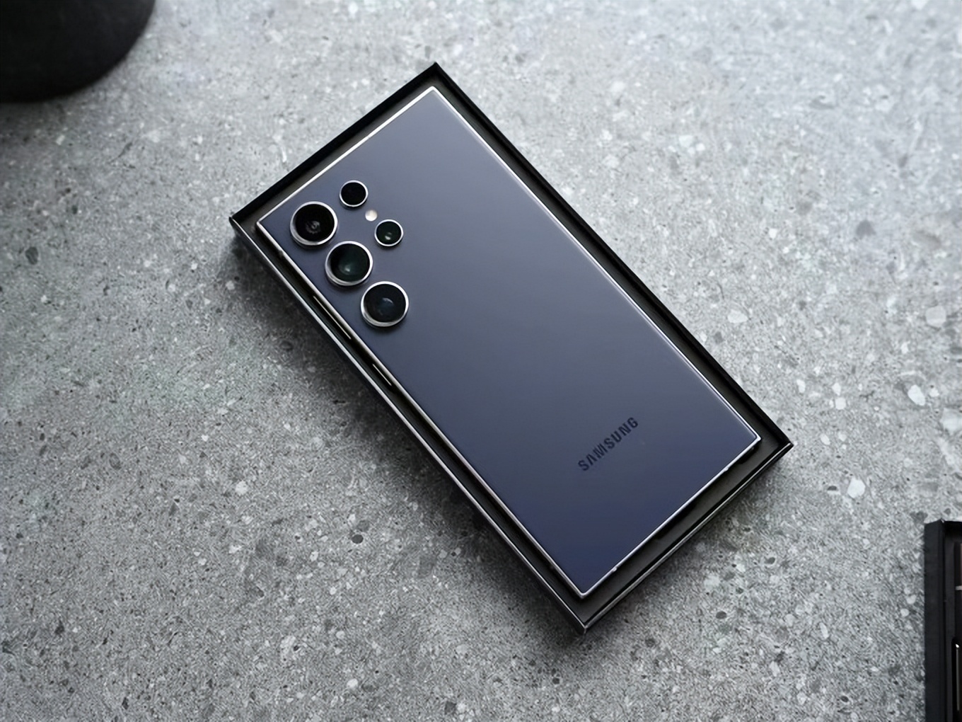 别再等了!三星旗舰机突降800元,错过不再有!