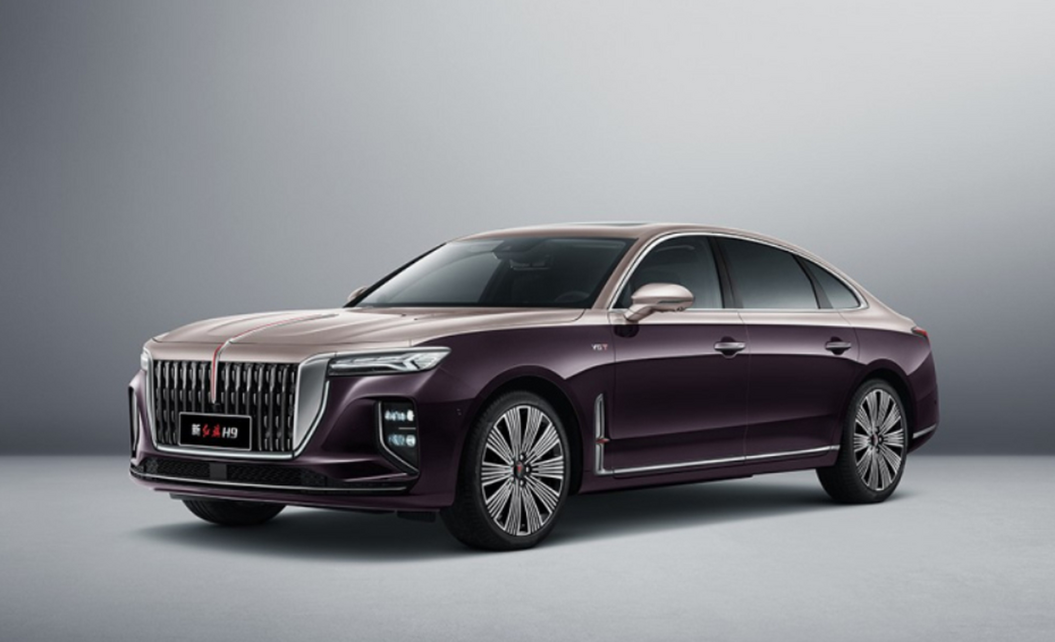 红旗品牌发布新款h9,外观内饰全面升级,新增1.8t和2.