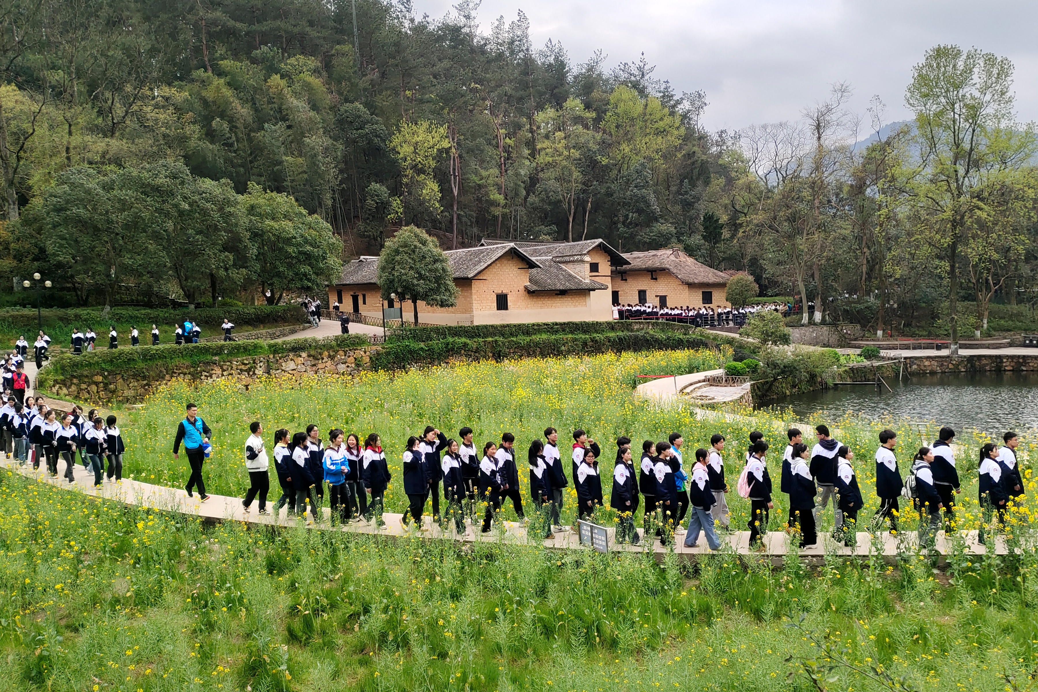 湖南小梨山居生活图片