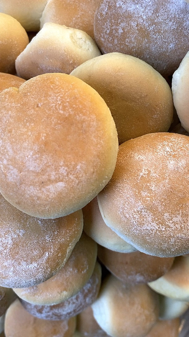 东北老式光头饼也叫杠头饼,非常好吃,松松软软有嚼劲