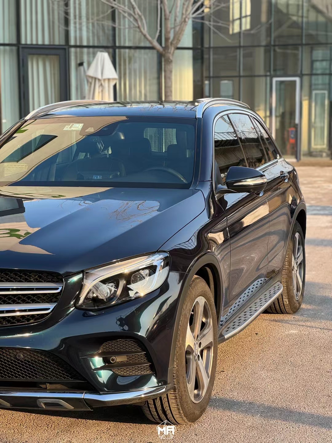 奔驰glc矩阵改色膜奔驰松石绿,低调典雅的隐藏宝藏色