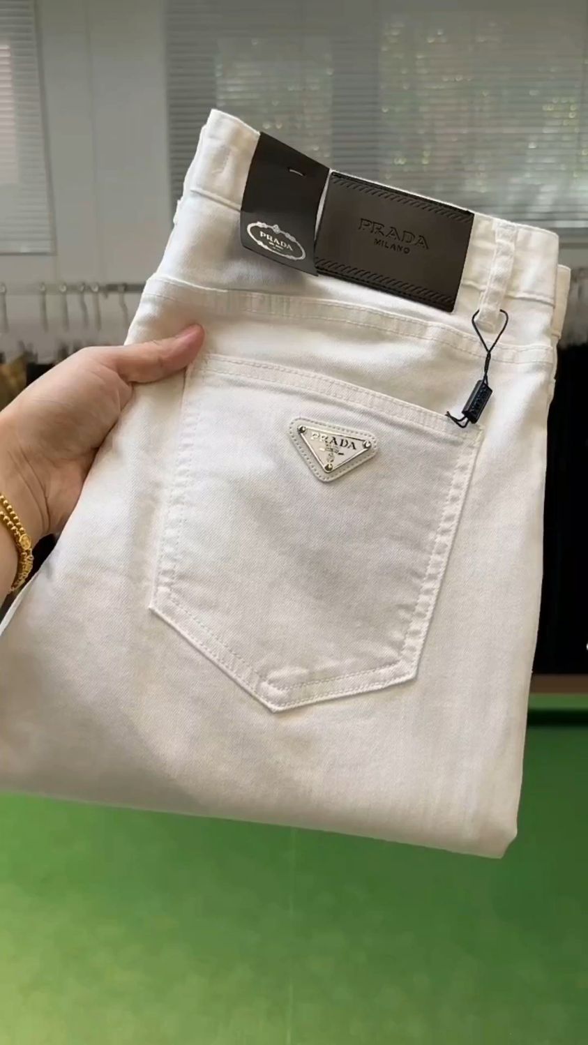 普拉达牛仔裤,经典金属三角标,商务休闲时尚驾驭任何场景
