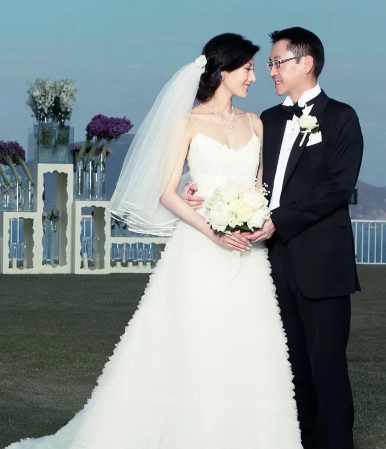 李嘉欣和老公的爱情真的是让人羡慕