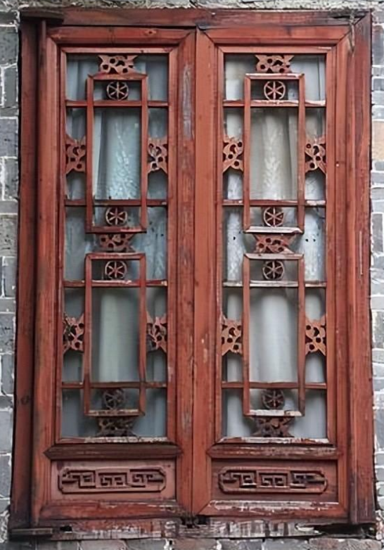 古代窗户纸一戳就烂了怎么能防风防雨呢