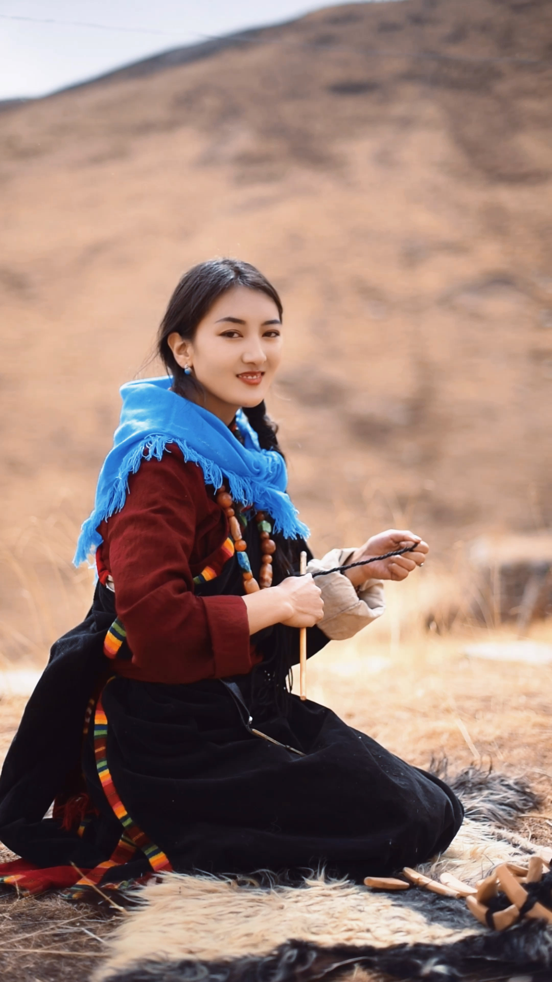 如果你厌倦了大城市的生活,你就来我们牧区,在草原上骑马放羊