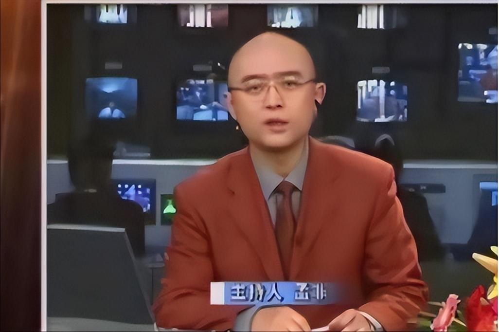 2002年的一天,年轻的孟非迎来了自己的主持处女秀《南京零距离》