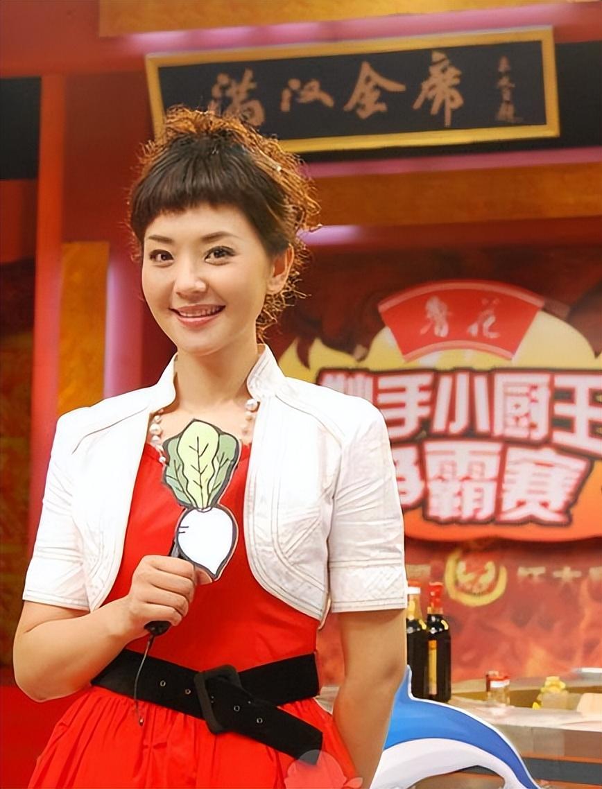 回顾方琼在央视干15年却只是个临时工为何这么惨