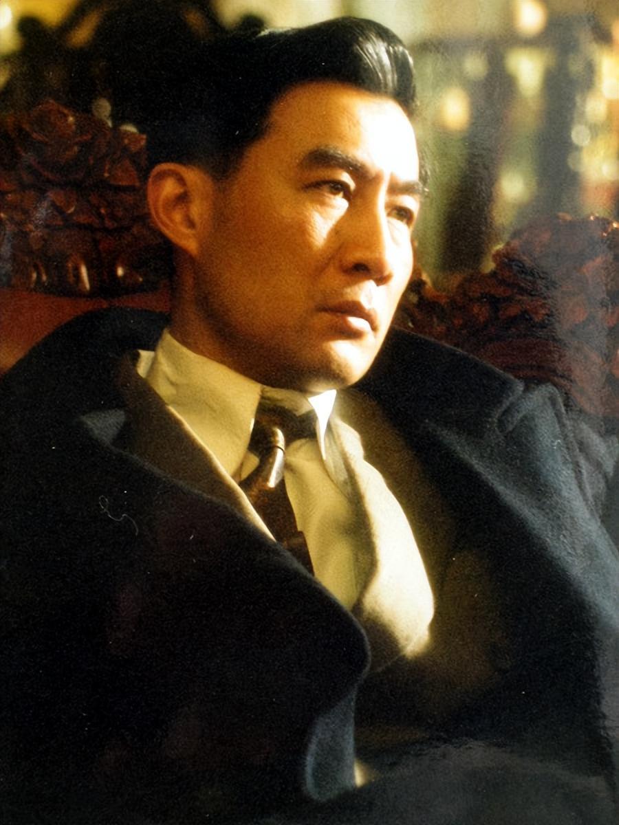 回顾60岁左翎31岁因情满珠江走红后输了婚姻如今二婚很幸福