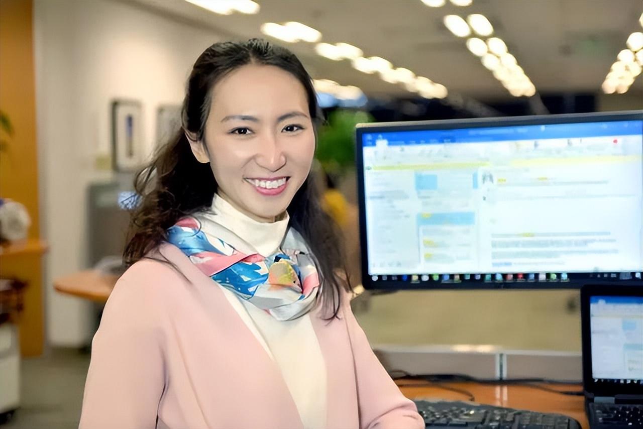 回顾"清华才女"李一诺:27岁博士毕业,4年生3娃,替世界首富花钱