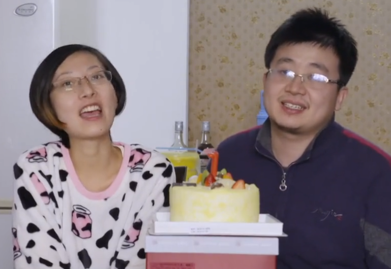 回顾上海26岁孕妇癌症晚期为保孩子舍弃生命录下18年生日礼物