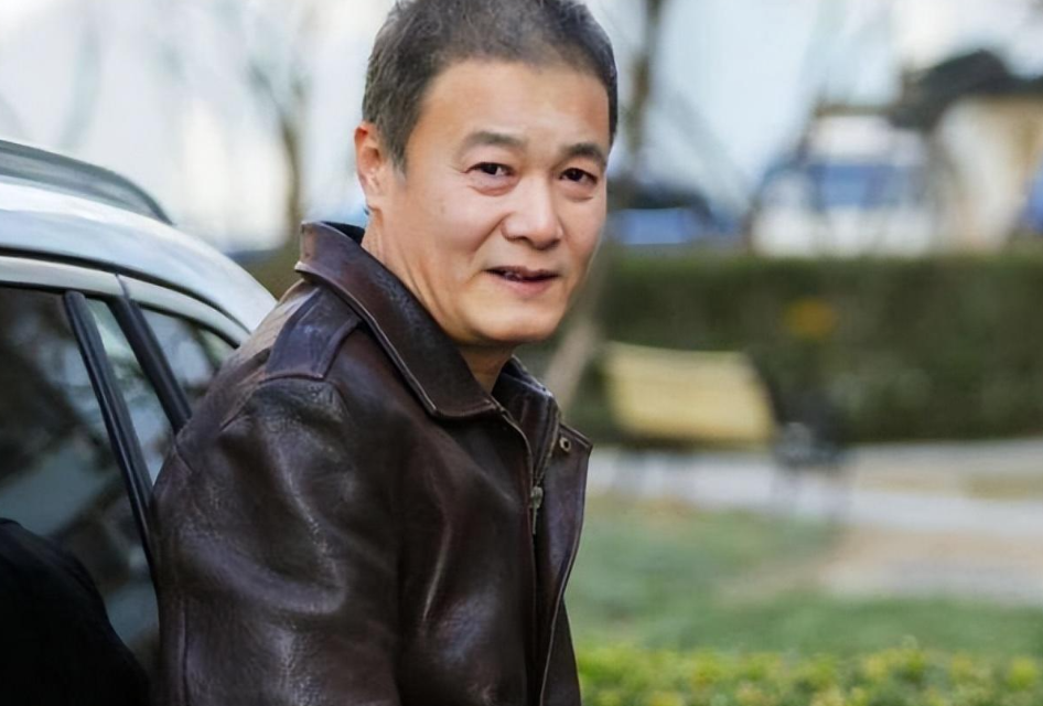 回顾演员侯继林与孙松结婚24年无儿无女却被婆婆和丈夫宠成宝