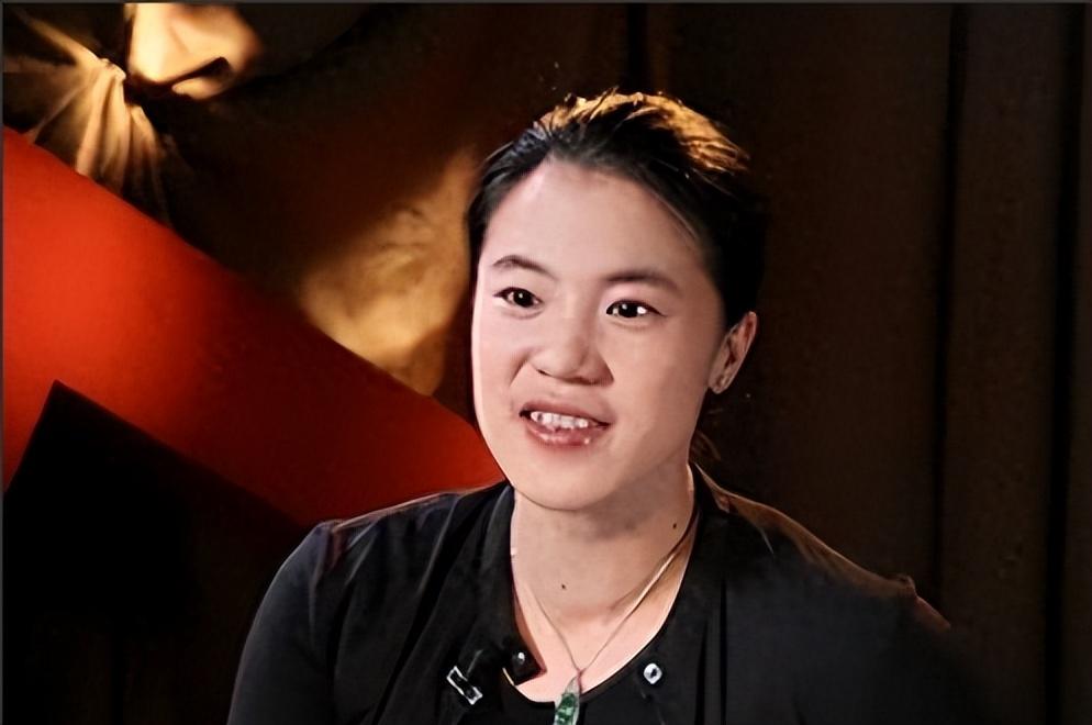 回顾王楠嫁大8岁郭斌患癌后丈夫不离不弃风光背后有泪水