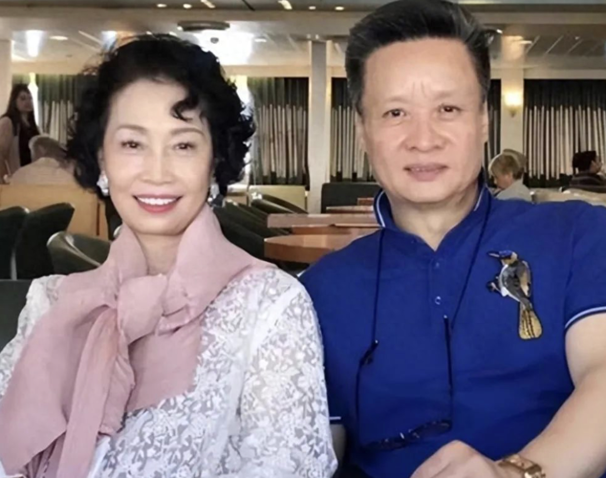 回顾阎维文:25岁娶初恋,陪伴妻子抗癌35年,他才是深情男人!