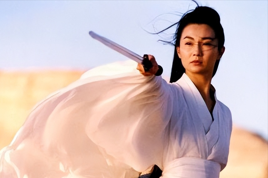 回顾张曼玉息影18年独居贫区不婚无子58岁活得太飒了