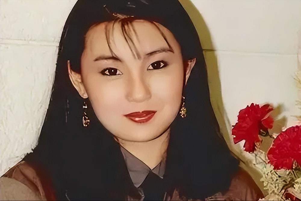 像林青霞,王祖贤名气都比张曼玉要高一些.