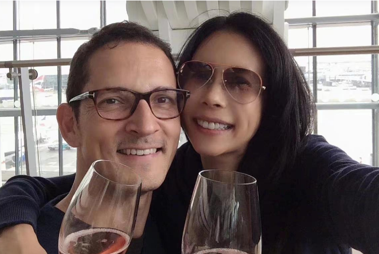 可恩(陈秀茹饰)在第一部中山鸡的女友,父亲是古惑仔大佬威爷,后被靓坤