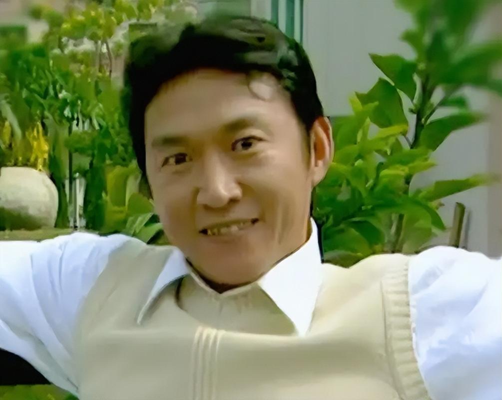 回顾演员赵燕国彰走红后娶瑞典妻子如今恩爱25年生下混血女儿