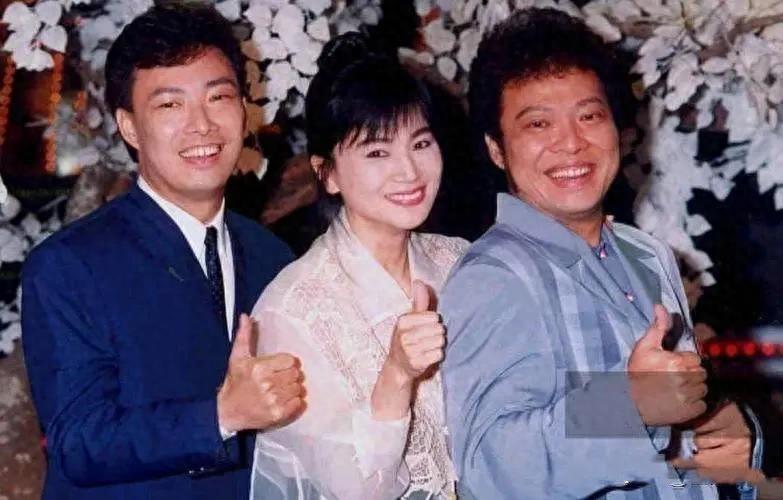 回顾费玉清67岁无妻无子生活肆意如今的生活是他想要的吗