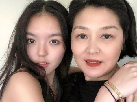 哈文李咏病逝后不改嫁定期给婆婆生活费我永远都是李家的人