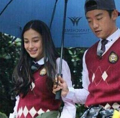 跑男团7位元老现状郑恺李晨继续奔跑杨颖疑似难复出