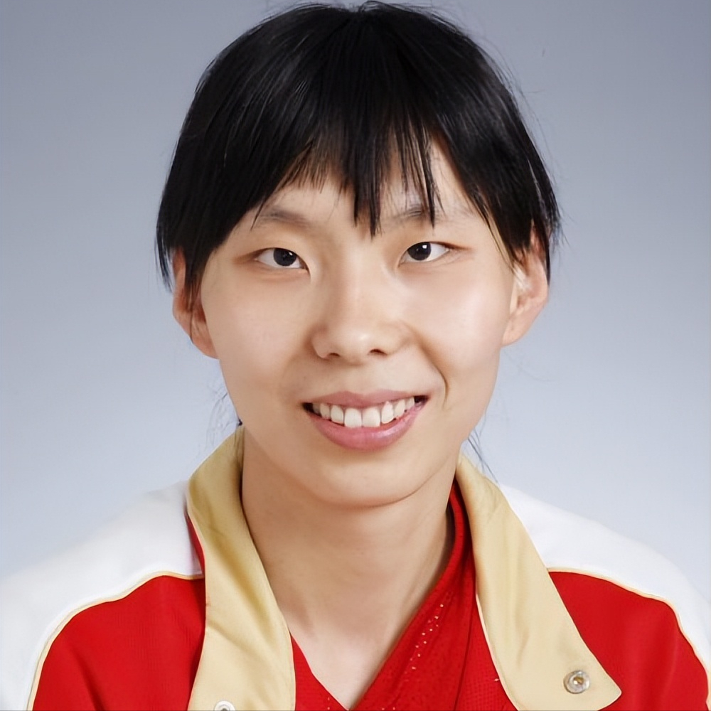 回顾40岁前女篮队长陈楠嫁给2米04公务员生完儿子还复出打奥运