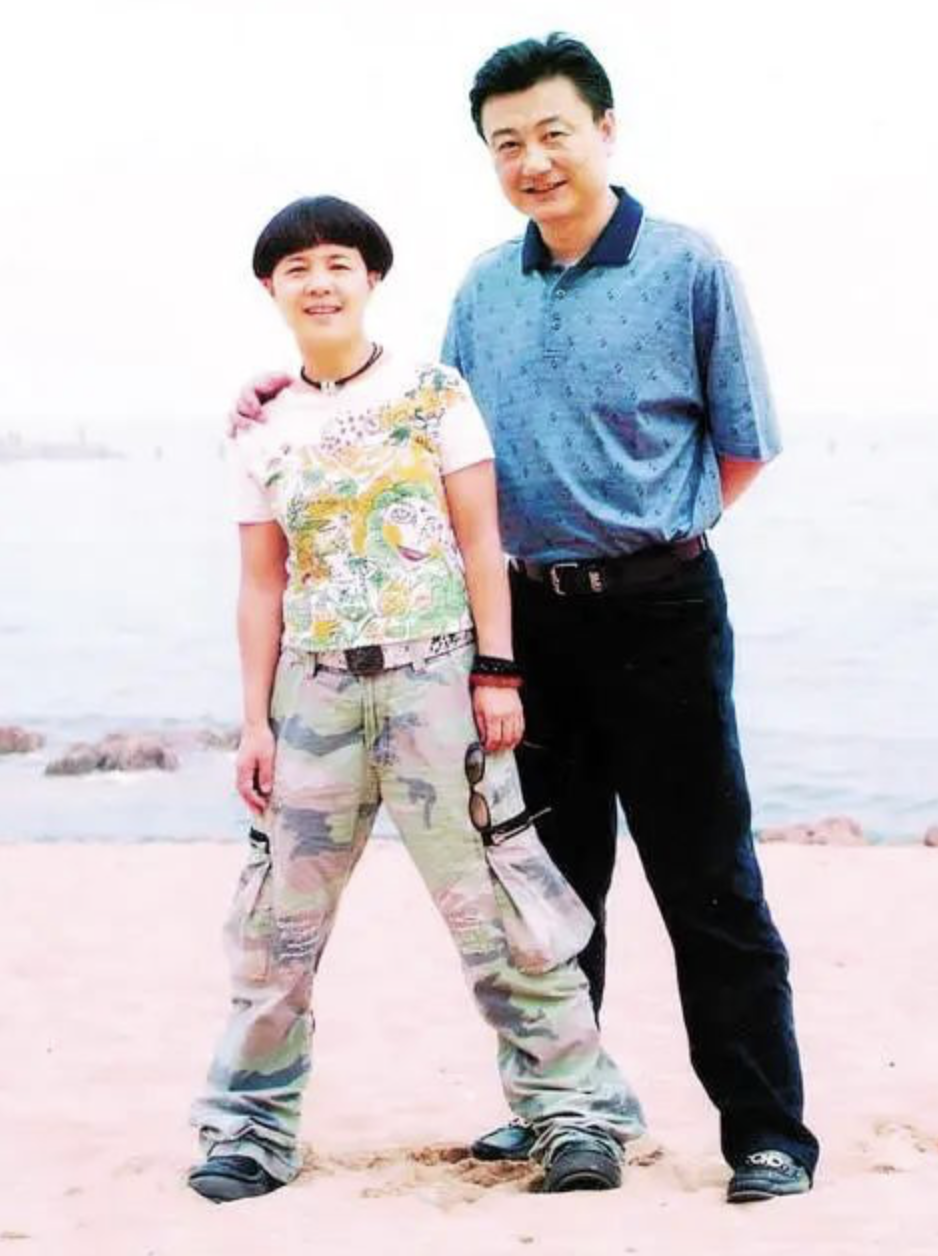 从红娘变新娘金龟子爱上央视国脸这段婚姻打脸太多人