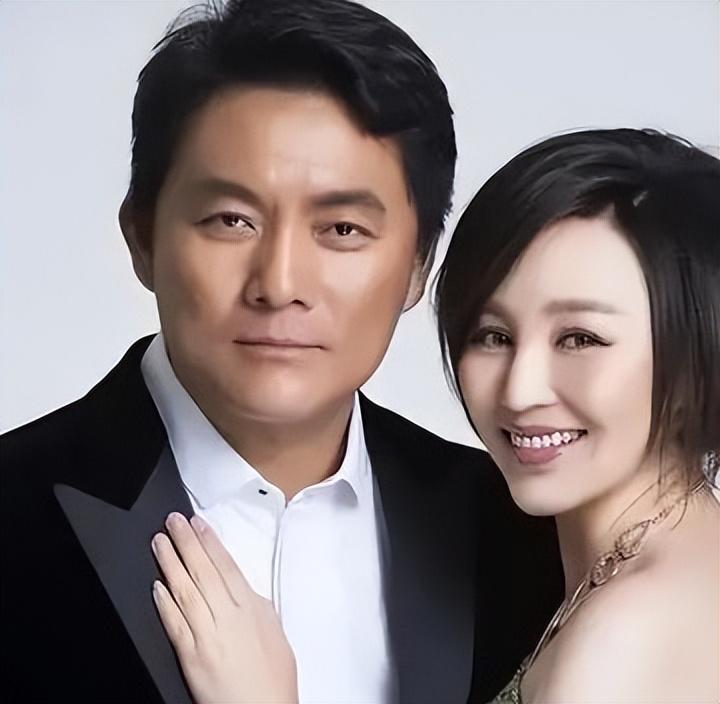 19岁不顾反对与导演私奔在地下室生下3胎现在丈夫用7部剧捧红