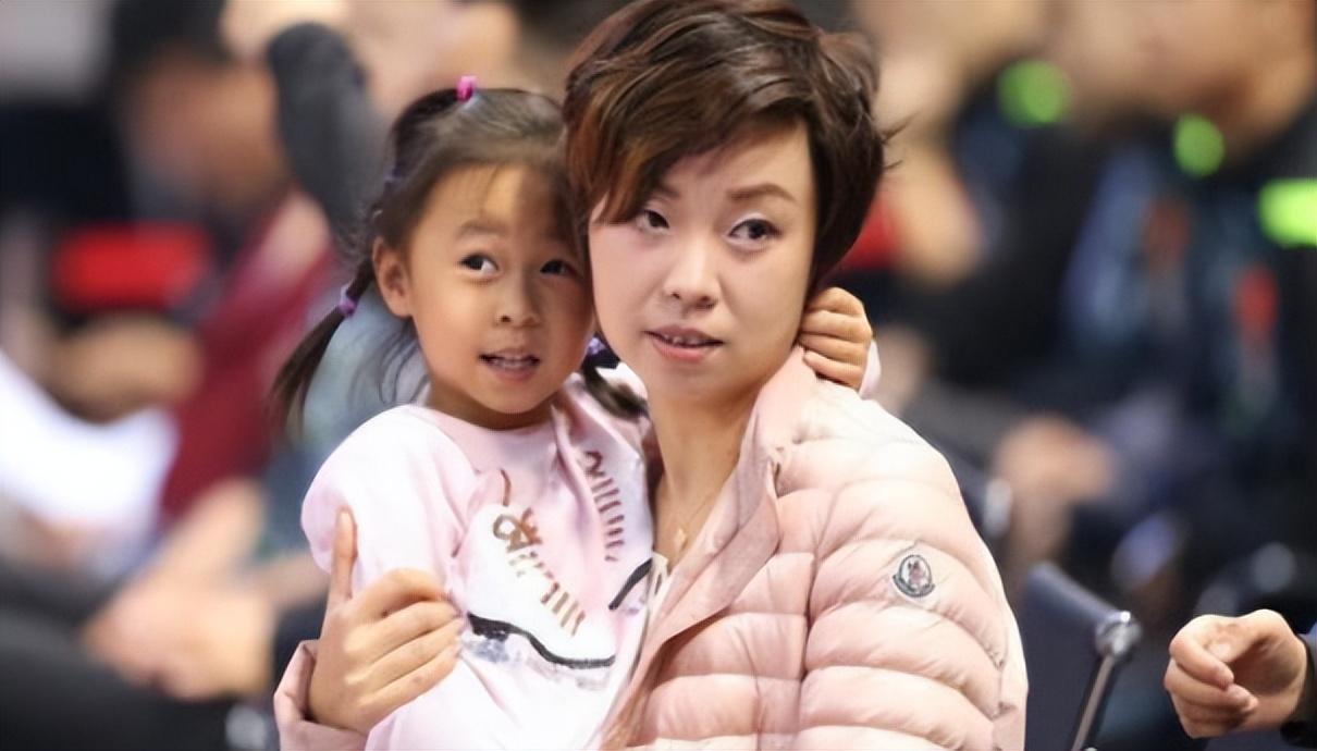 回顾乒乓球冠军张怡宁:为58岁丈夫生二胎,真的爱他,不是因为钱
