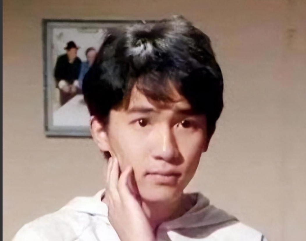 回顾事实证明61岁久居日本的梁朝伟早已选择了另一种人生