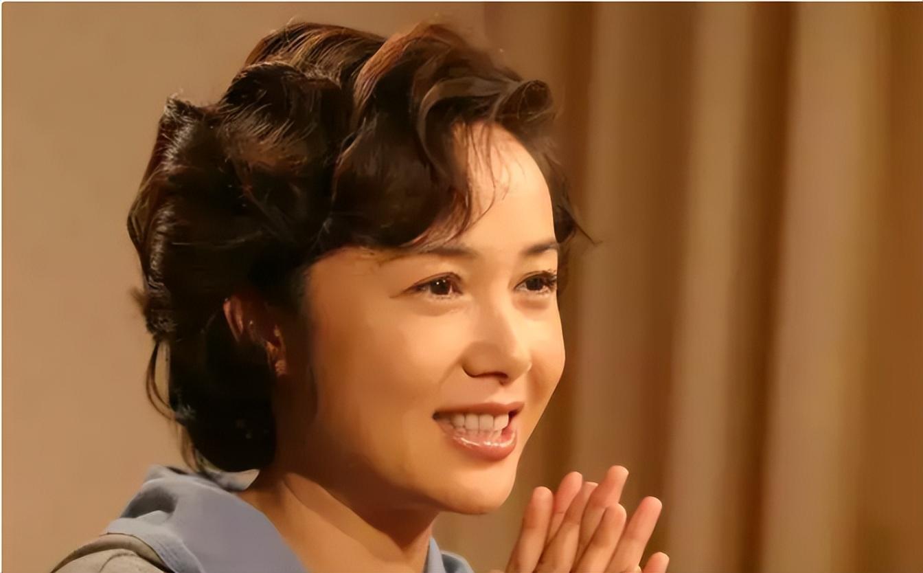 升起的新星蒋雯丽,但两人正式相识,还是因为一部电影《离离原上草》