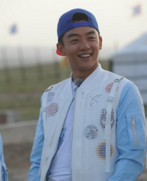 跑男团7位元老现状郑恺李晨继续奔跑杨颖疑似难复出