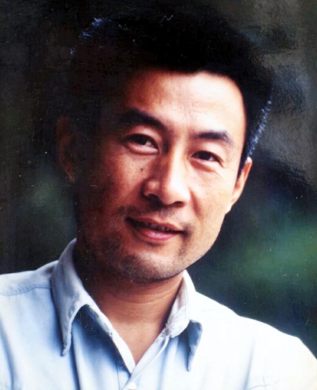 回顾60岁左翎31岁因情满珠江走红后输了婚姻如今二婚很幸福