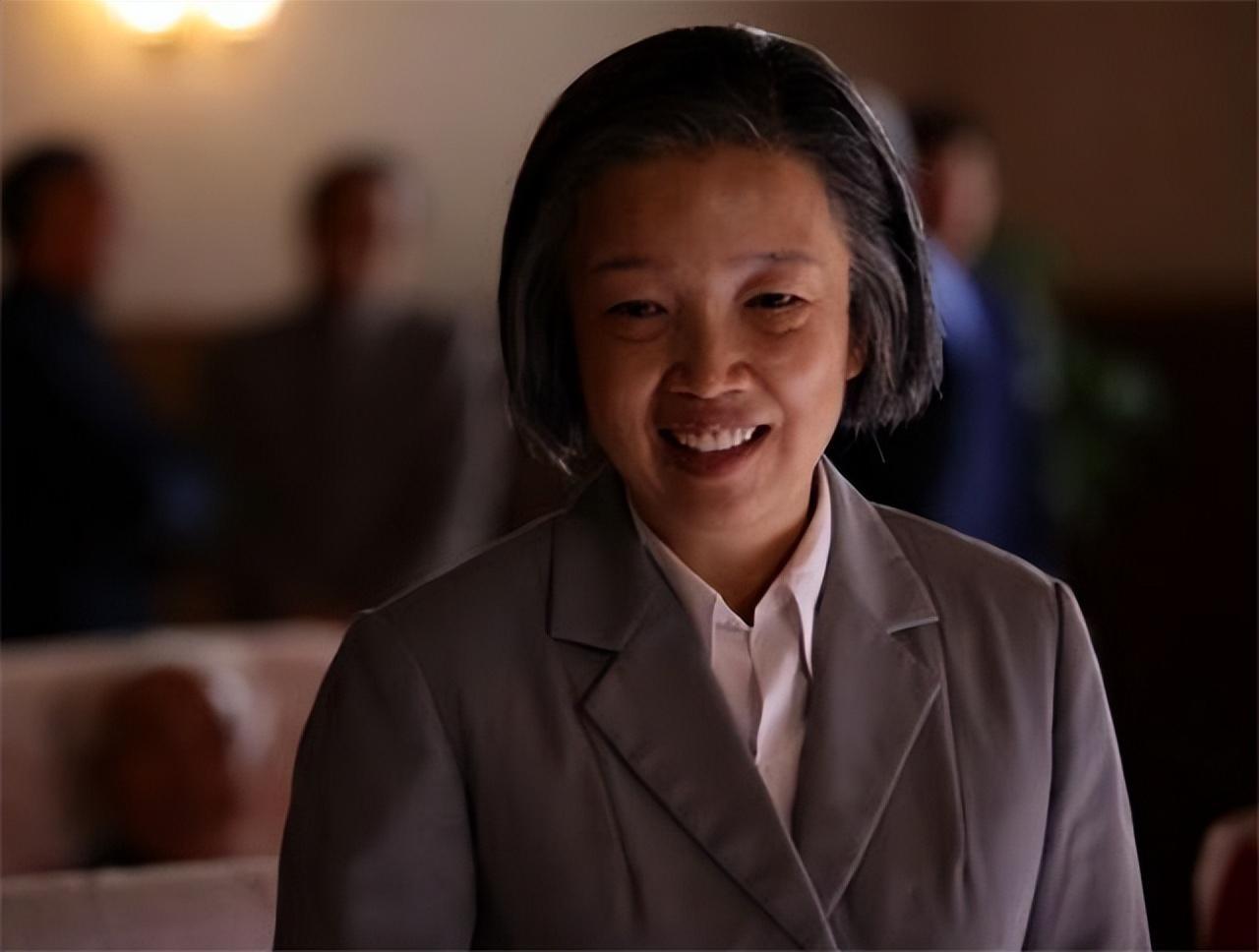 回顾央视主持黄薇:沈力的接班人,饰演周总理妻子成特型演员